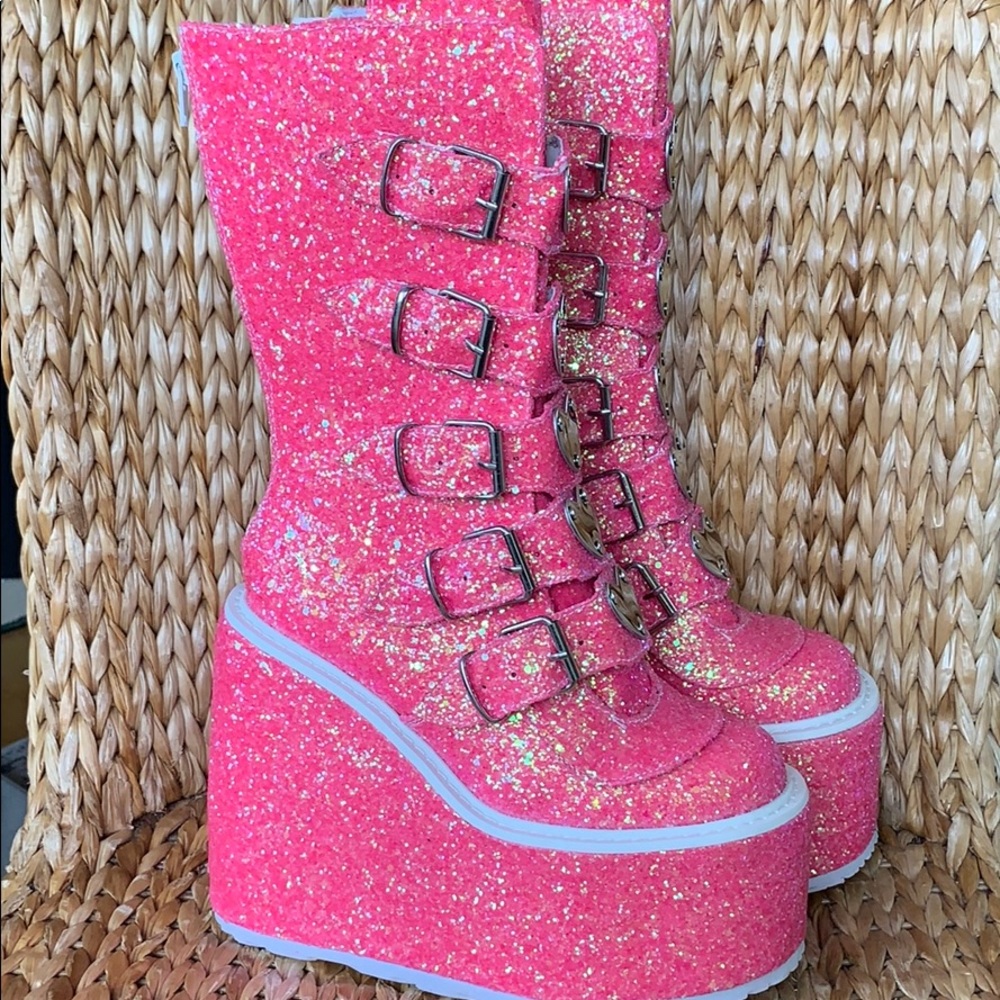 NIB Demonia Pink Candy Glitter Heart Trinity Boots - Picture 6 of 8